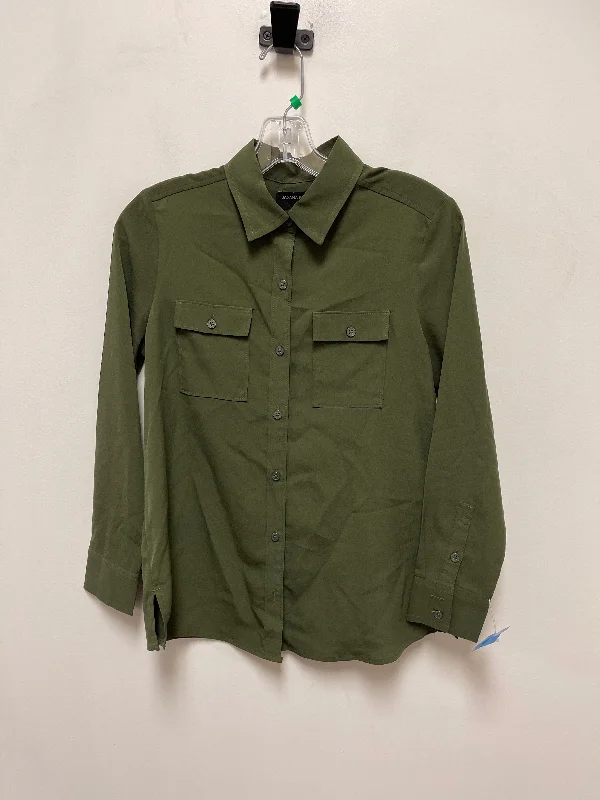 short sleeve t-shirt for casual Fridays -Blouse Long Sleeve By Banana Republic In Green, Size: Xsp