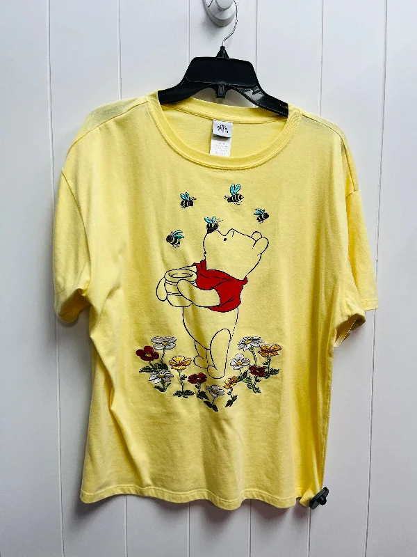 cool short sleeve t-shirt for school -Top Short Sleeve Basic By Disney Store In Red & Yellow, Size: Xl