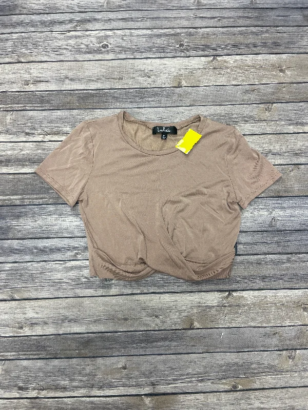 stylish short sleeve t-shirt with floral design -Top Short Sleeve Basic By Lulus In Tan, Size: M