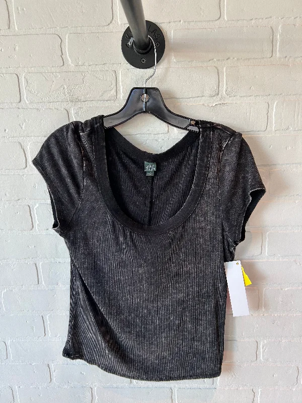 loose fit short sleeve t-shirt for everyday use -Top Short Sleeve Basic By Wild Fable In Black, Size: Xl