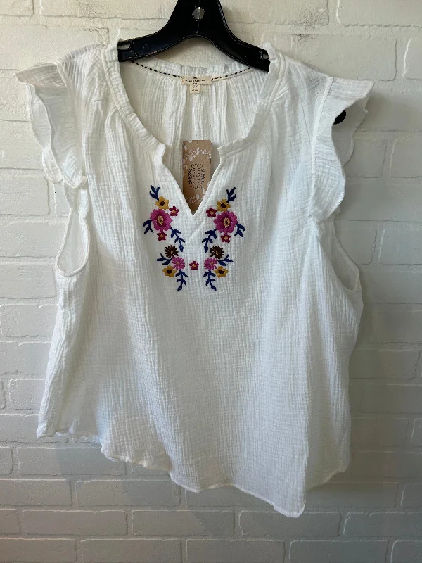 fashionable short sleeve shirt for everyday wear -Top Short Sleeve By MAISON & BELLE In White, Size: 2x