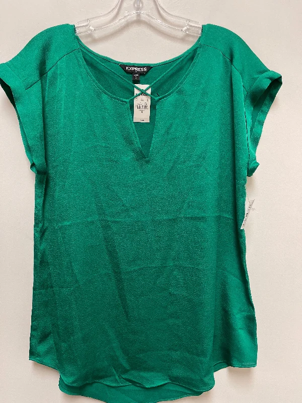 short sleeve graphic t-shirt for casual style -Top Short Sleeve By Express In Green, Size: M