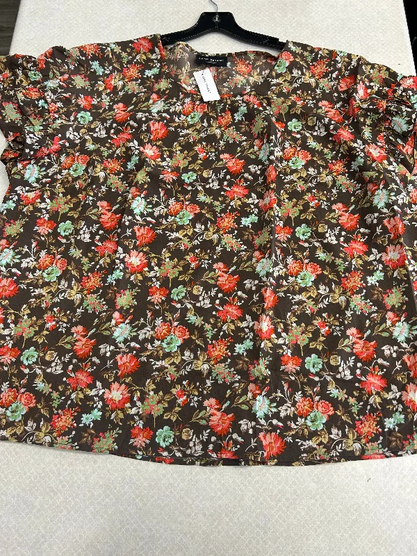 short sleeve t-shirt for light exercise -Top Short Sleeve By Lane Bryant In Floral, Size: 3x