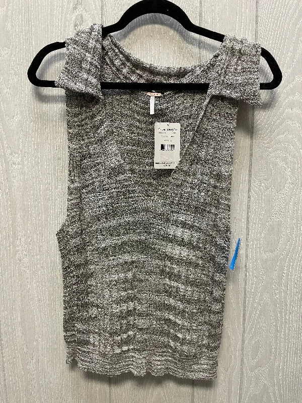 fitted short sleeve t-shirt for athletic wear -Top Sleeveless By Free People In Grey & White, Size: L