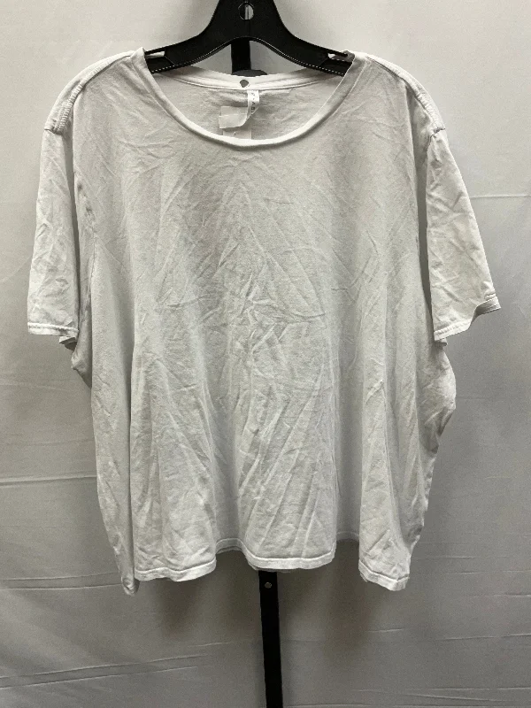 stylish short sleeve t-shirt for hot days -White Top Short Sleeve Basic Fabletics, Size 3x